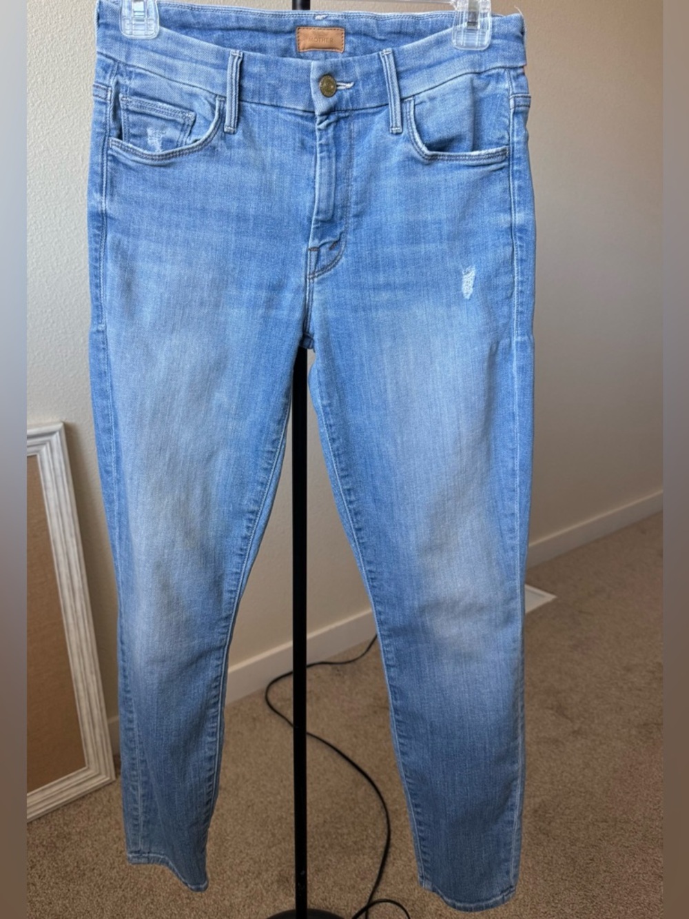 MOTHER The Looker Crop Blue Jeans